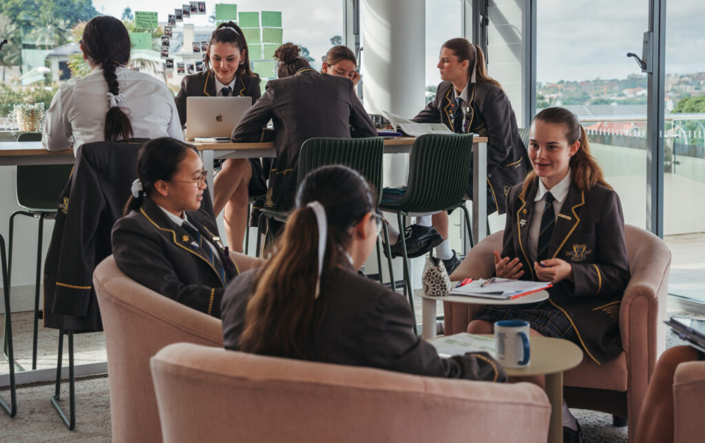 Kambala SS IB detail 1