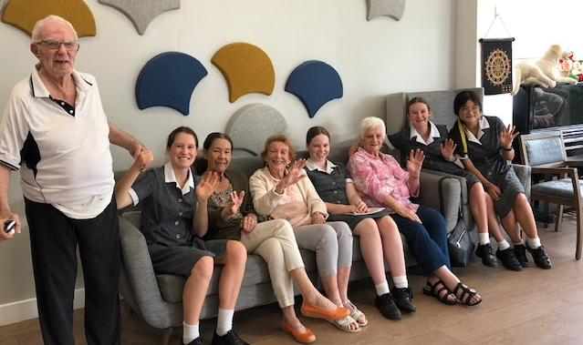 Kambala Duke Of Ed girls with Regis Aged Care residents